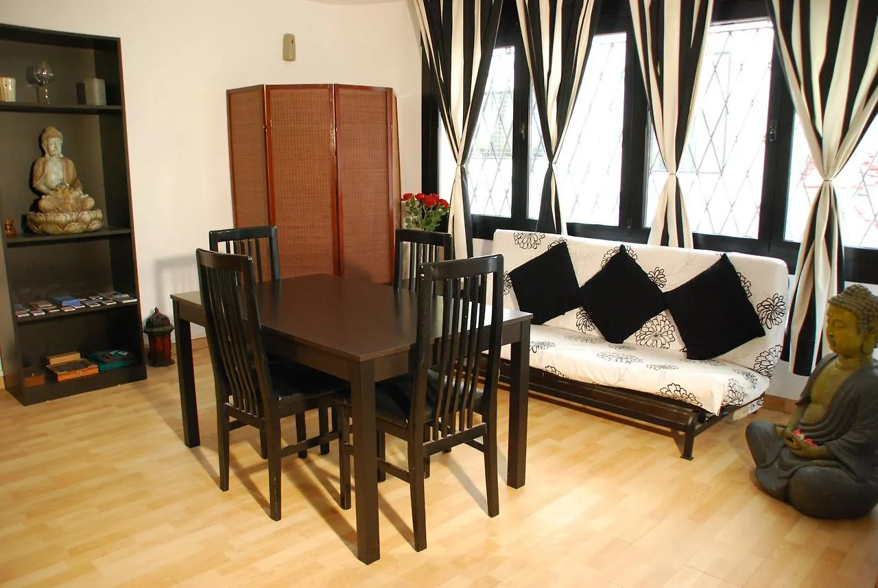 *** Love hotel Hotel Casita Amarilla Barcelona Spain