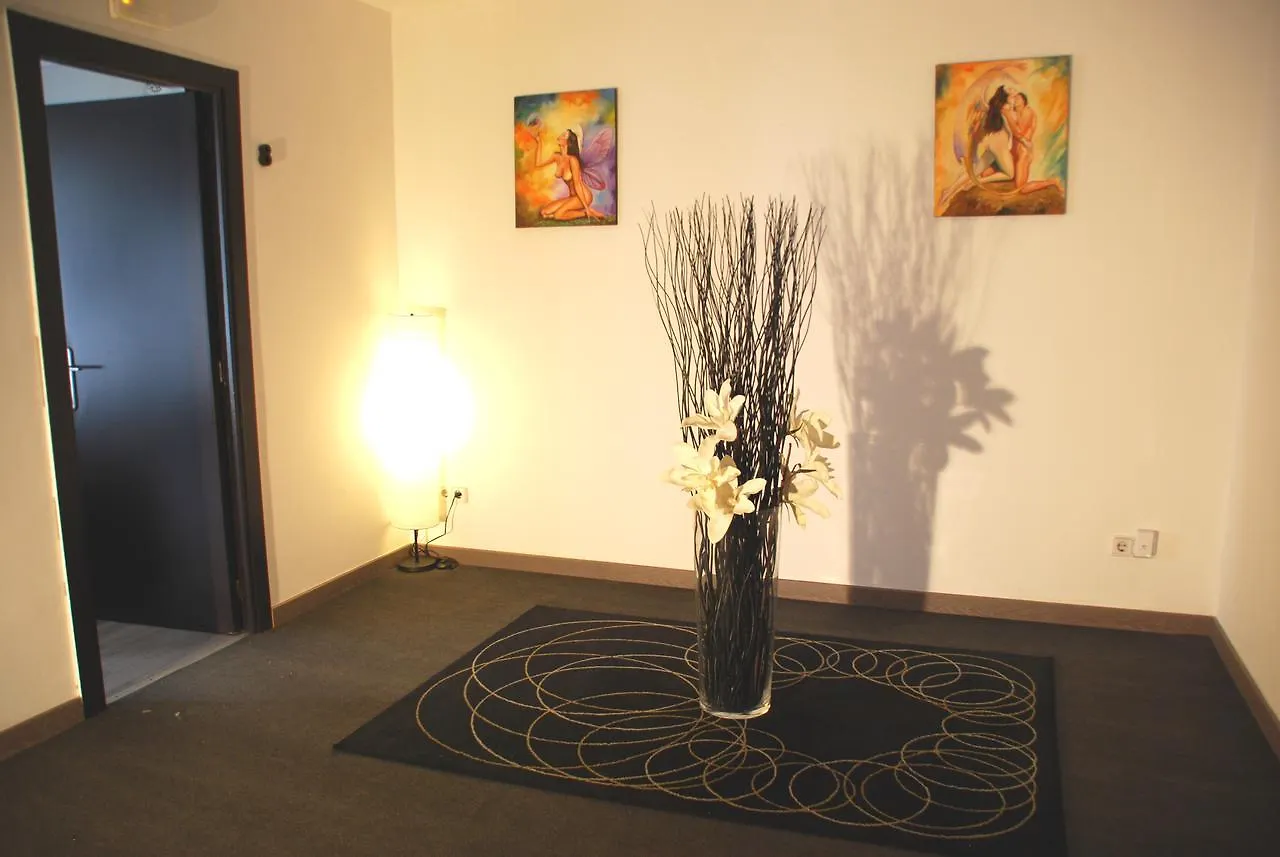 Love hotel Hotel Casita Amarilla Barcelona